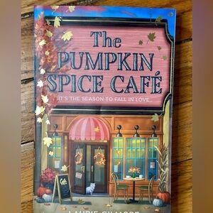 Book: The Pumpkin Spice Cafe By Laurie Gilmore TikTok Viral​